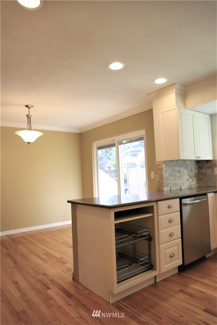 17119 163rd Place Southeast Renton, WA 98058 - Photo 9 of 25 Gallery Image 9