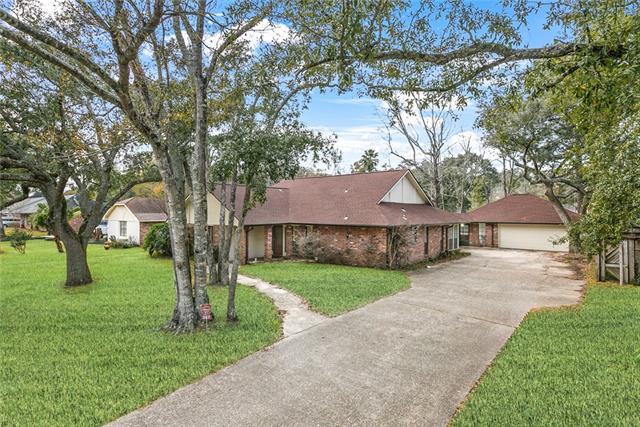 387 Cross Gates Boulevard Slidell, LA 70461 - Photo 2 of 22