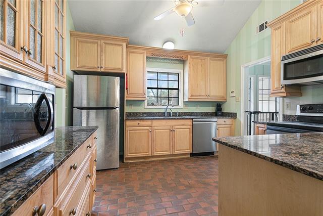387 Cross Gates Boulevard Slidell, LA 70461 - Photo 7 of 22