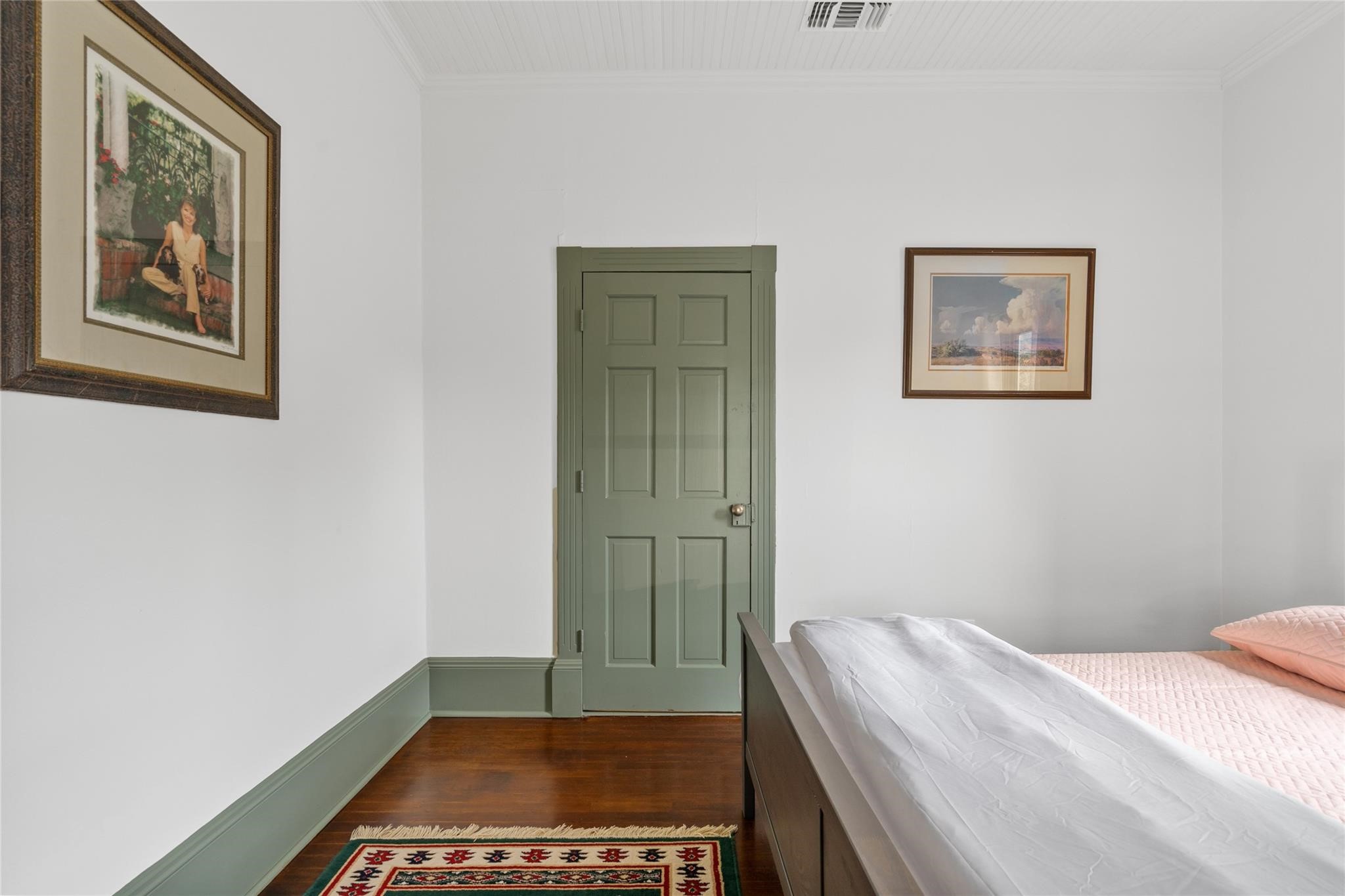 806 East Main Street Bellville, TX 77418 - Photo 25 of 38 a room with a bed and a window