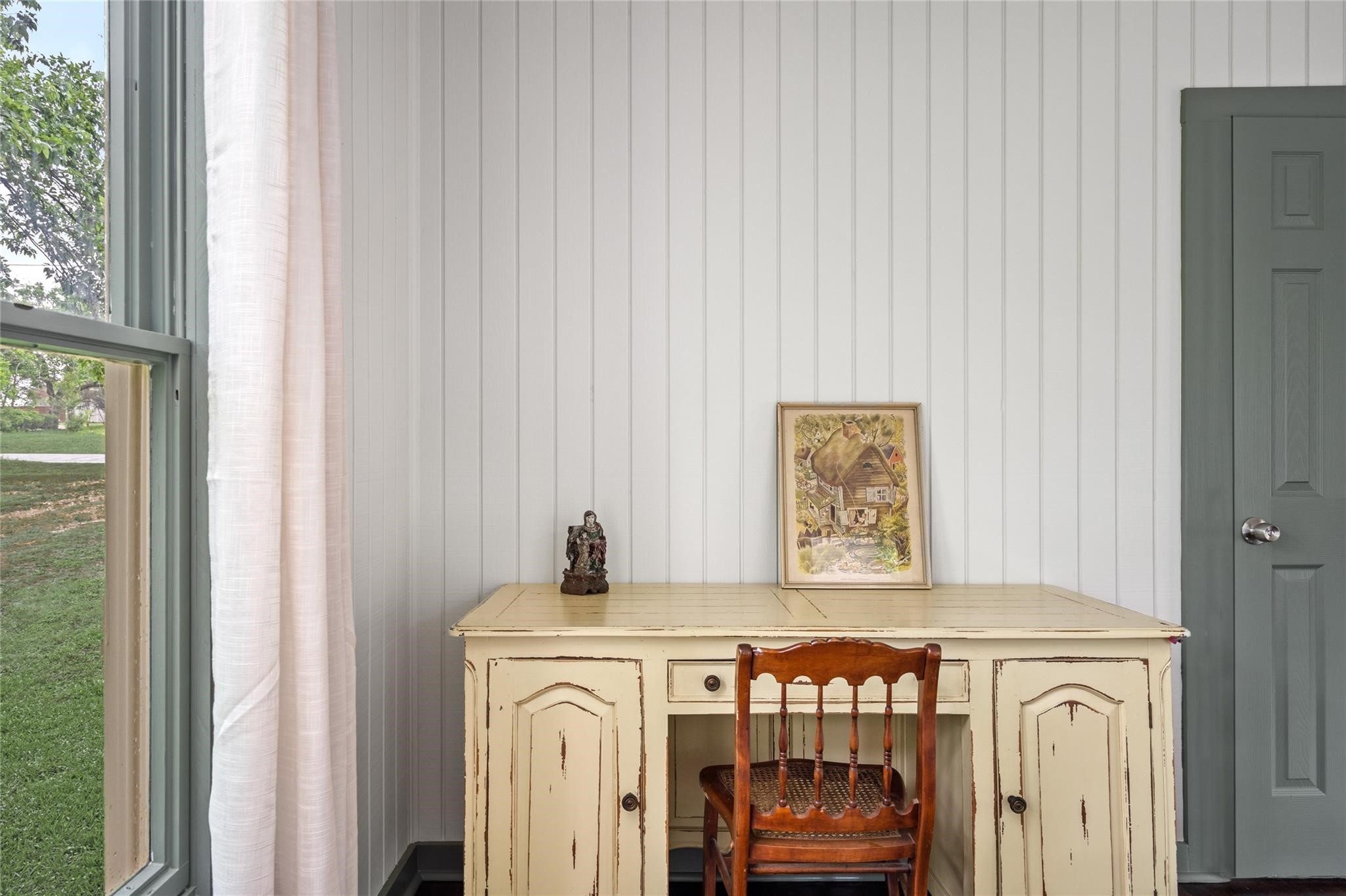 806 East Main Street Bellville, TX 77418 - Photo 28 of 38 a view of utility room