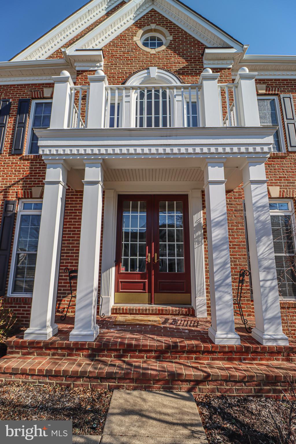 43471 Mountcastle Drive Chantilly, VA 20152 - Photo 2 of 79 Beautiful Entrance