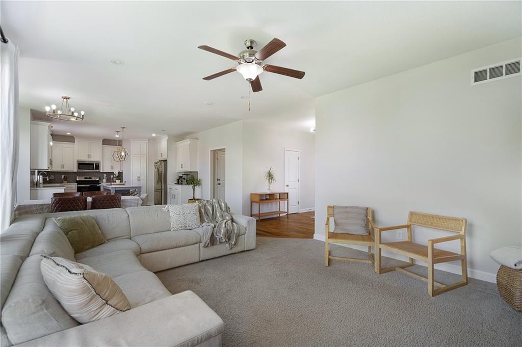 19602 West 198th Street Spring Hill, KS 66083 - Photo 11 of 57