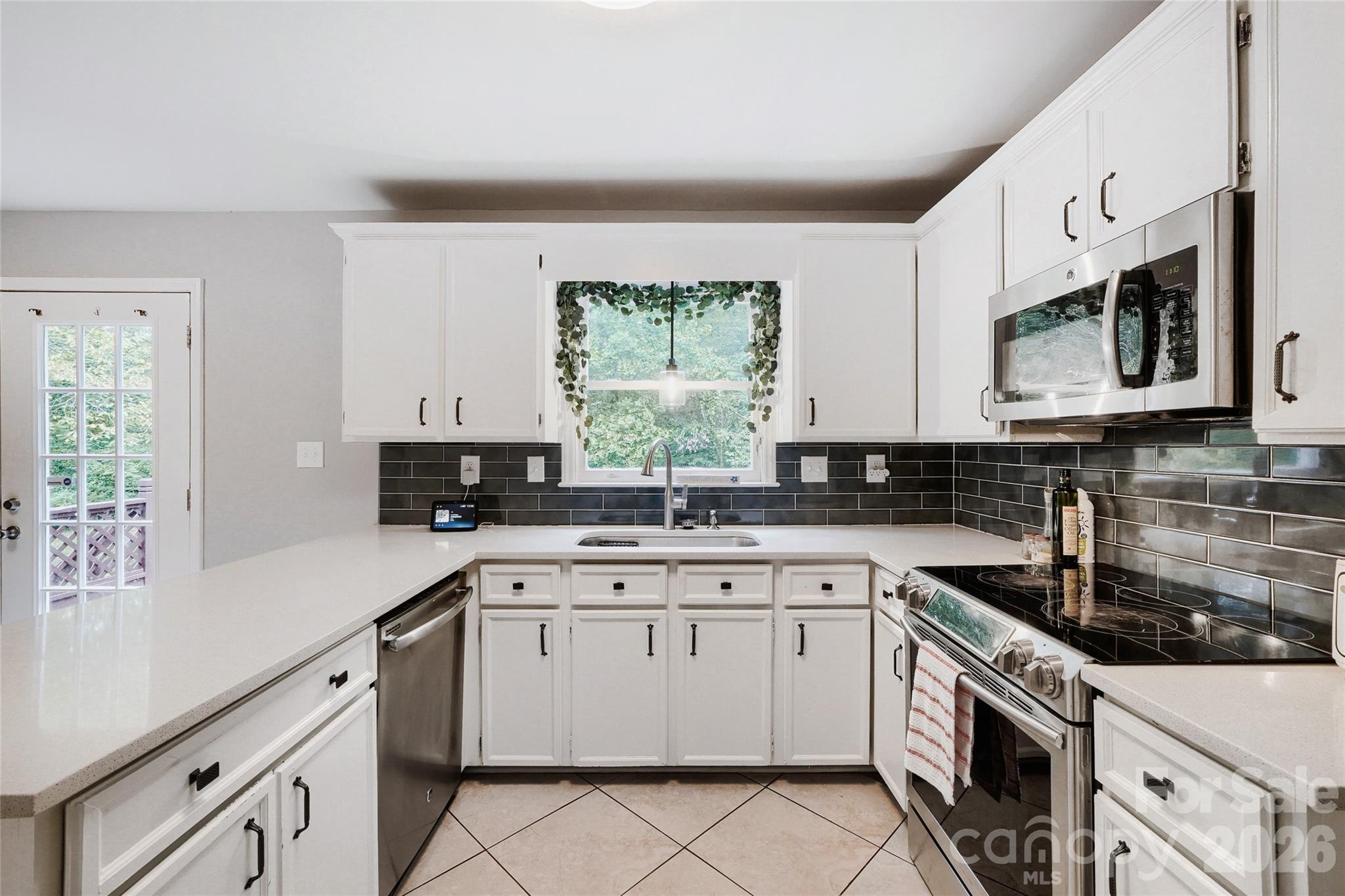 7309 Leesburg Road Charlotte, NC 28215 - Photo 5 of 20 Gallery Image 5