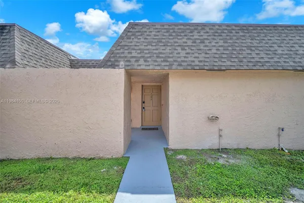 $2,200 | 7344 Southwest 8th Court, Unit 2, North Lauderdale, FL 33068