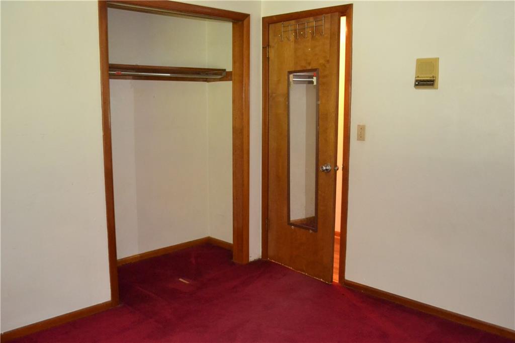 138 Mowl Road Washington, PA 15301 - Photo 23 of 43 an empty room with closet