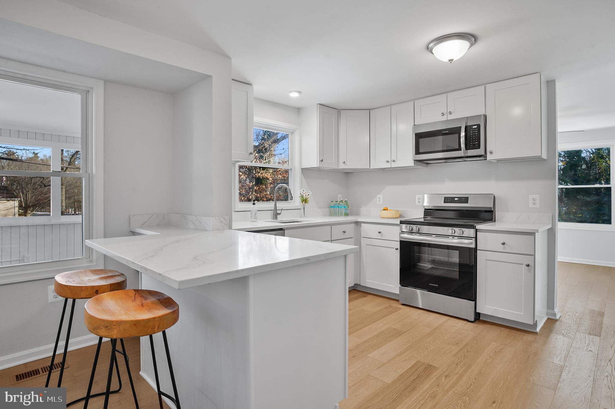 3092 Sussex Place Riva, MD 21140 - Photo 17 of 105 Kitchen Peninsula