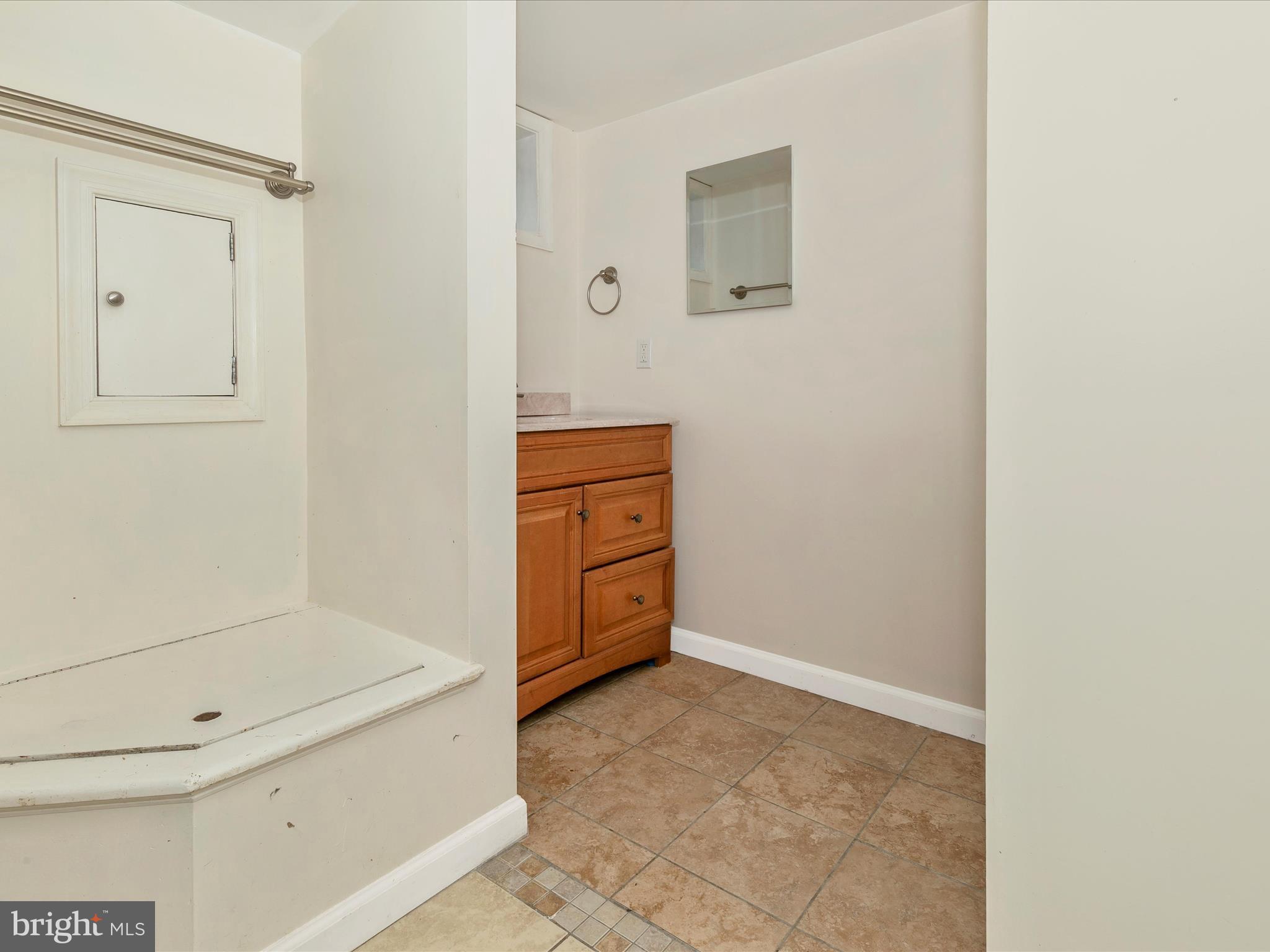8913 Yellow Springs Road Frederick, MD 21702 - Photo 50 of 77 Lower Level Bath