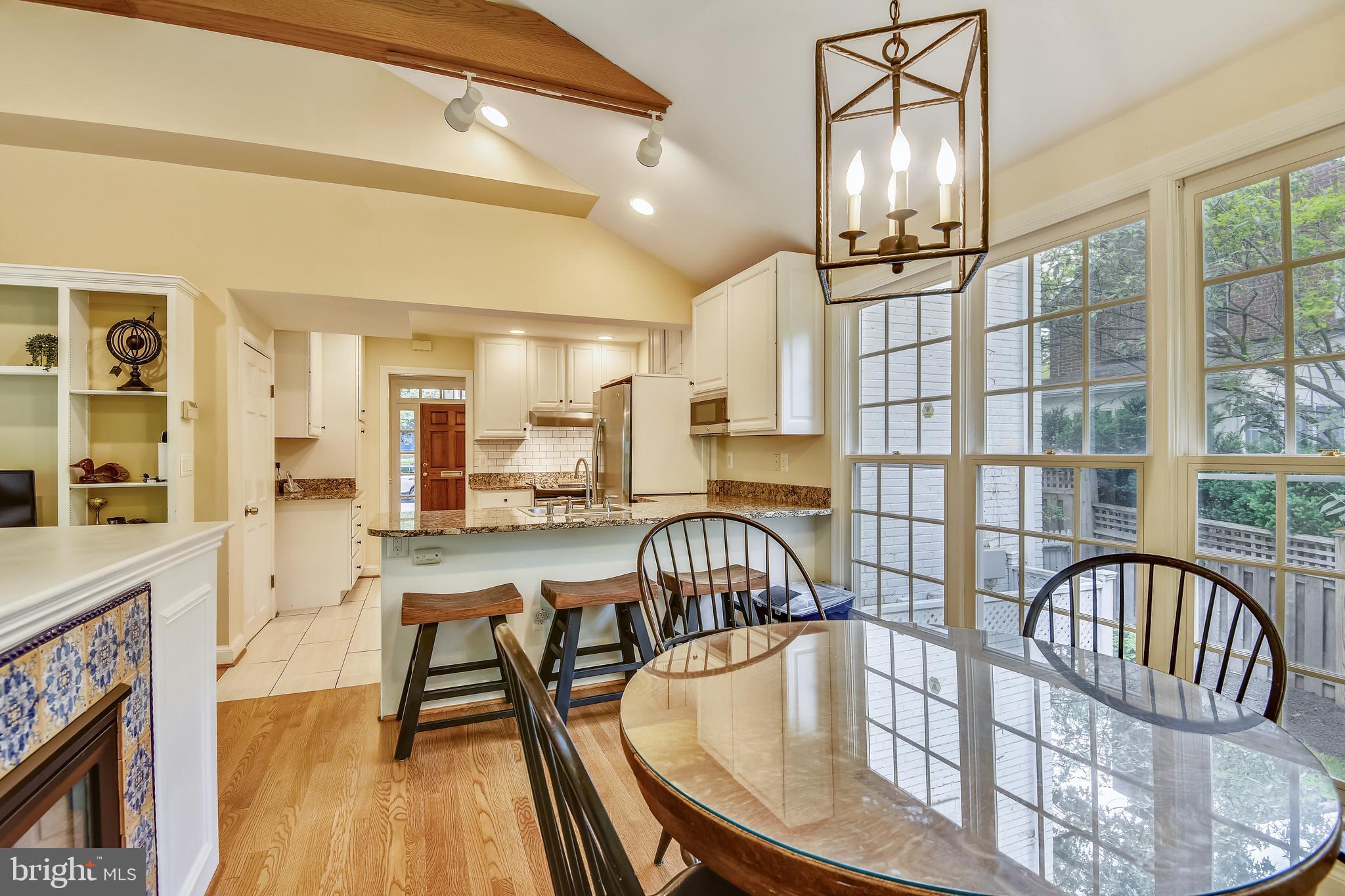 5609 Harwick Road Bethesda, MD 20816 - Photo 11 of 48 Breakfast room view to Kitchen