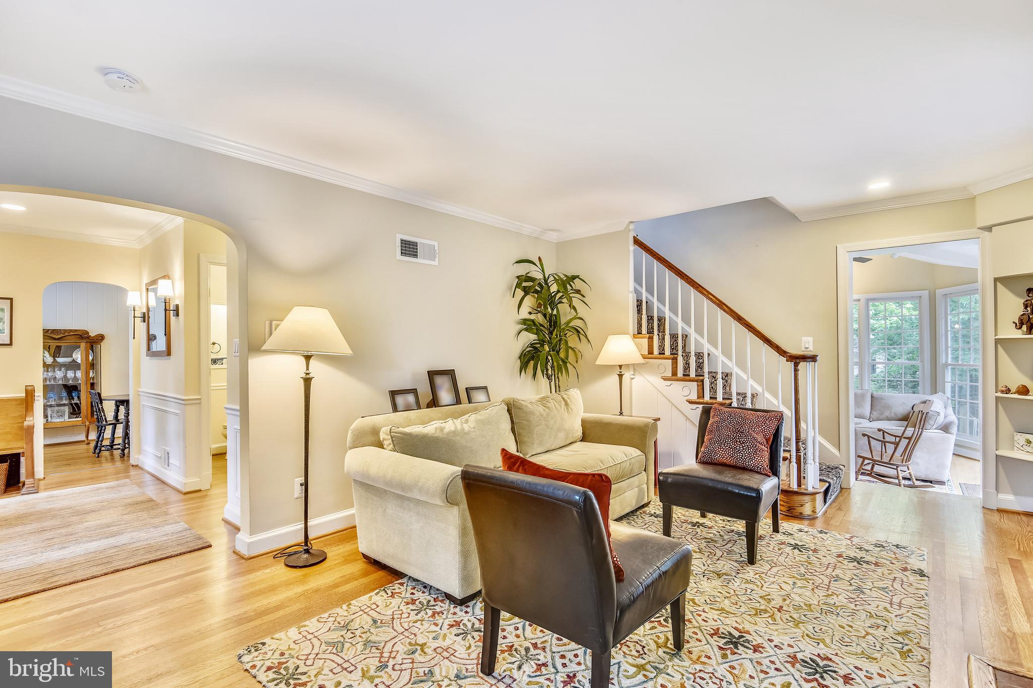 5609 Harwick Road Bethesda, MD 20816 - Photo 16 of 48 Living room