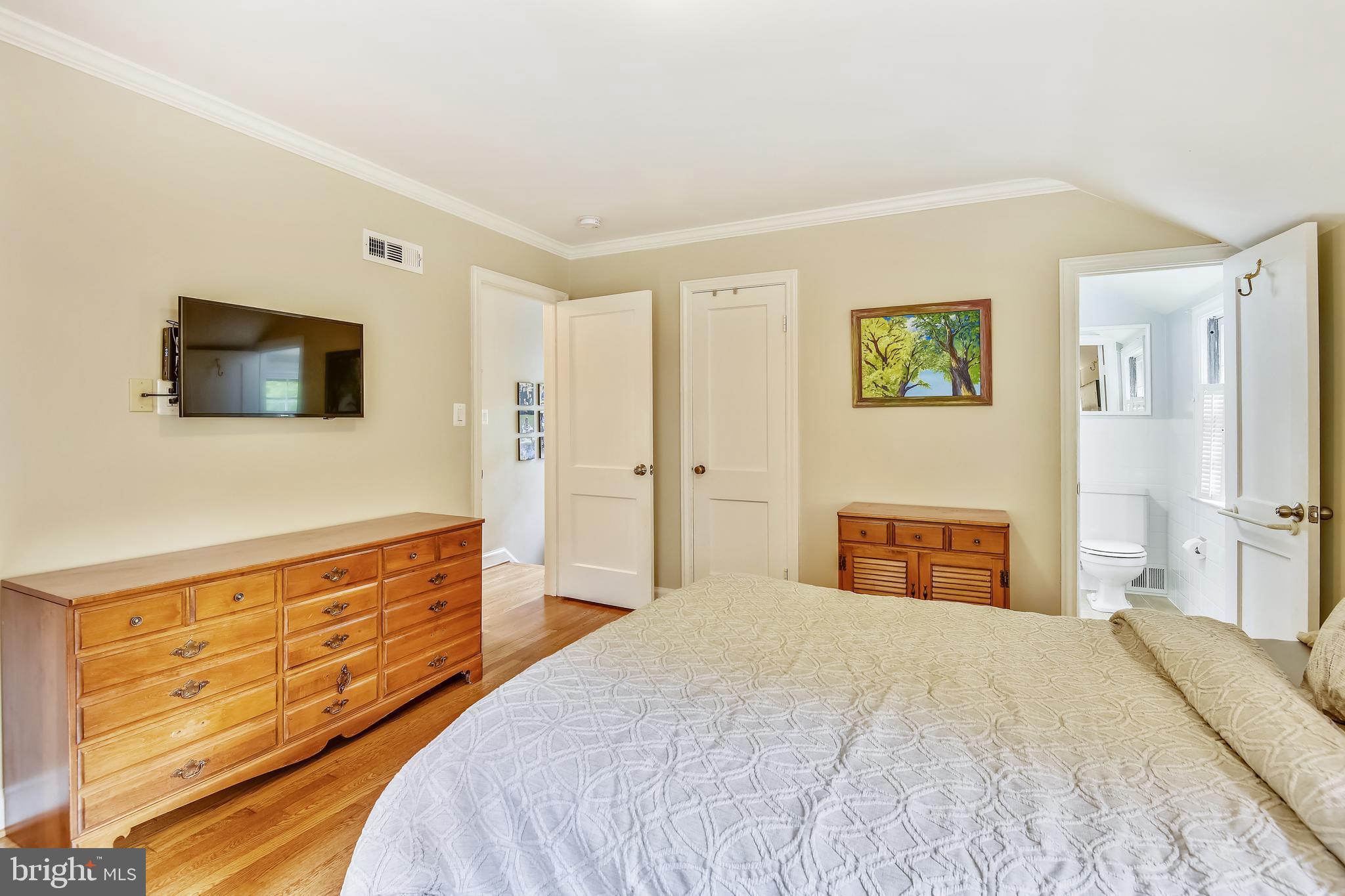 5609 Harwick Road Bethesda, MD 20816 - Photo 24 of 48 Master Bedroom with en-suite Bath