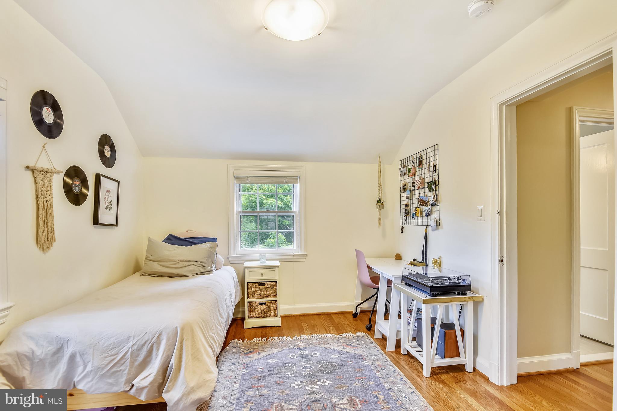 5609 Harwick Road Bethesda, MD 20816 - Photo 28 of 48 Bedroom #2