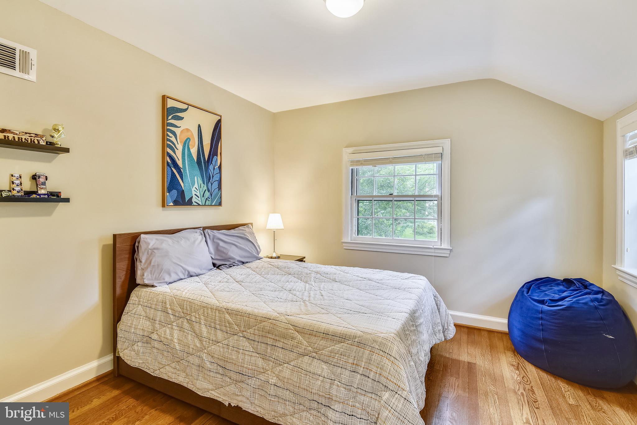 5609 Harwick Road Bethesda, MD 20816 - Photo 29 of 48 Bedroom #3
