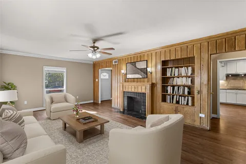 $615,000 | 4373 Harvest Lane, Houston, TX 77004