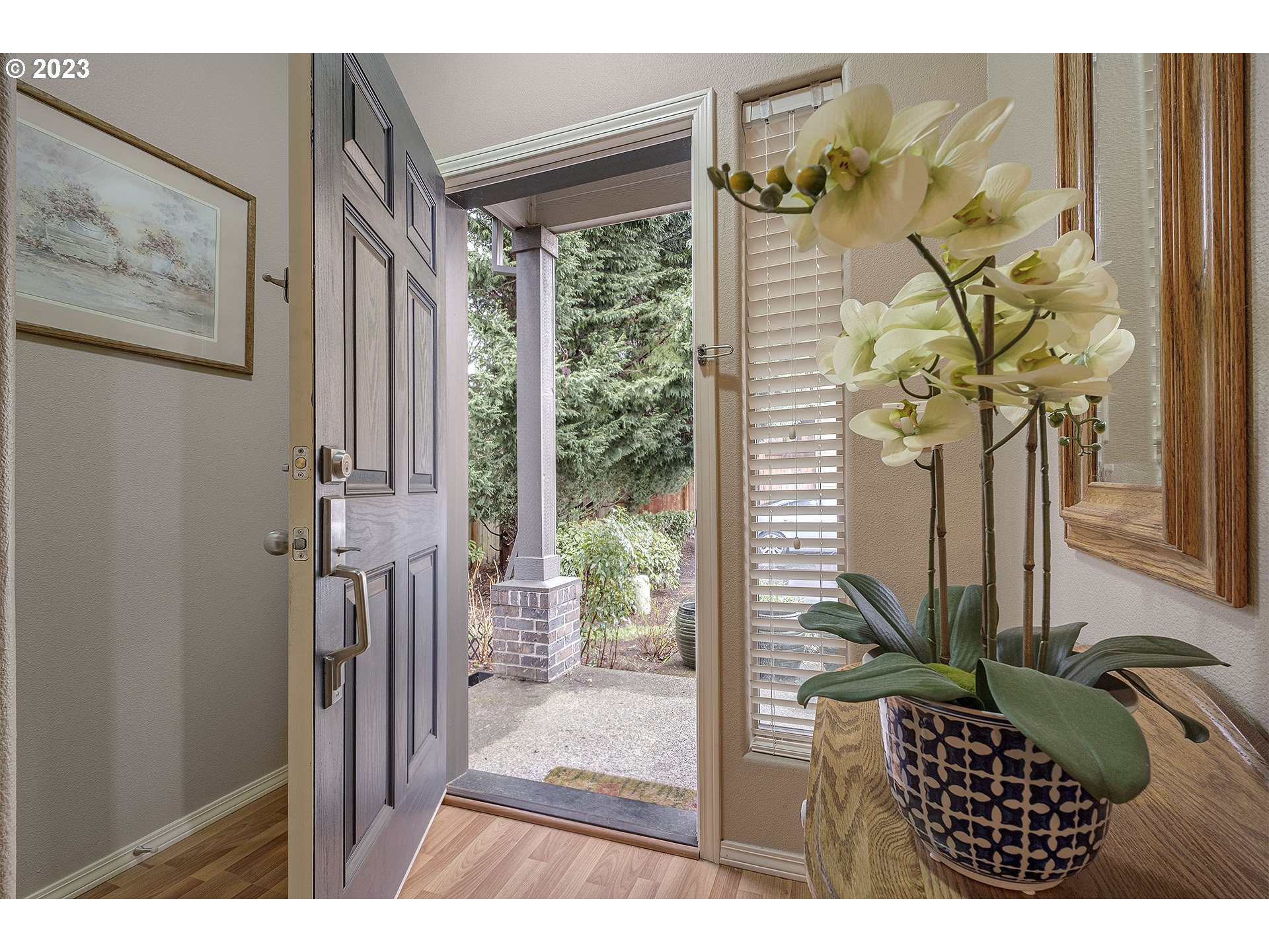 15579 Southwest Stone Ridge Circle Beaverton, OR 97007 - Photo 3 of 25 Entrance/Foyer