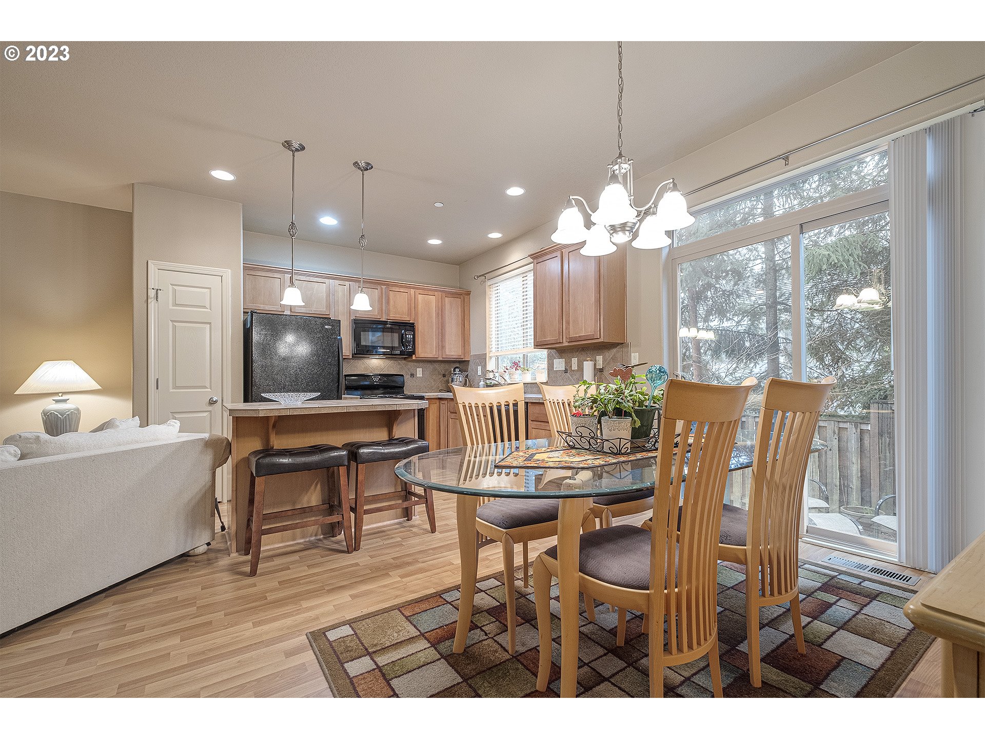 15579 Southwest Stone Ridge Circle Beaverton, OR 97007 - Photo 10 of 25 Living Room/Dining Room