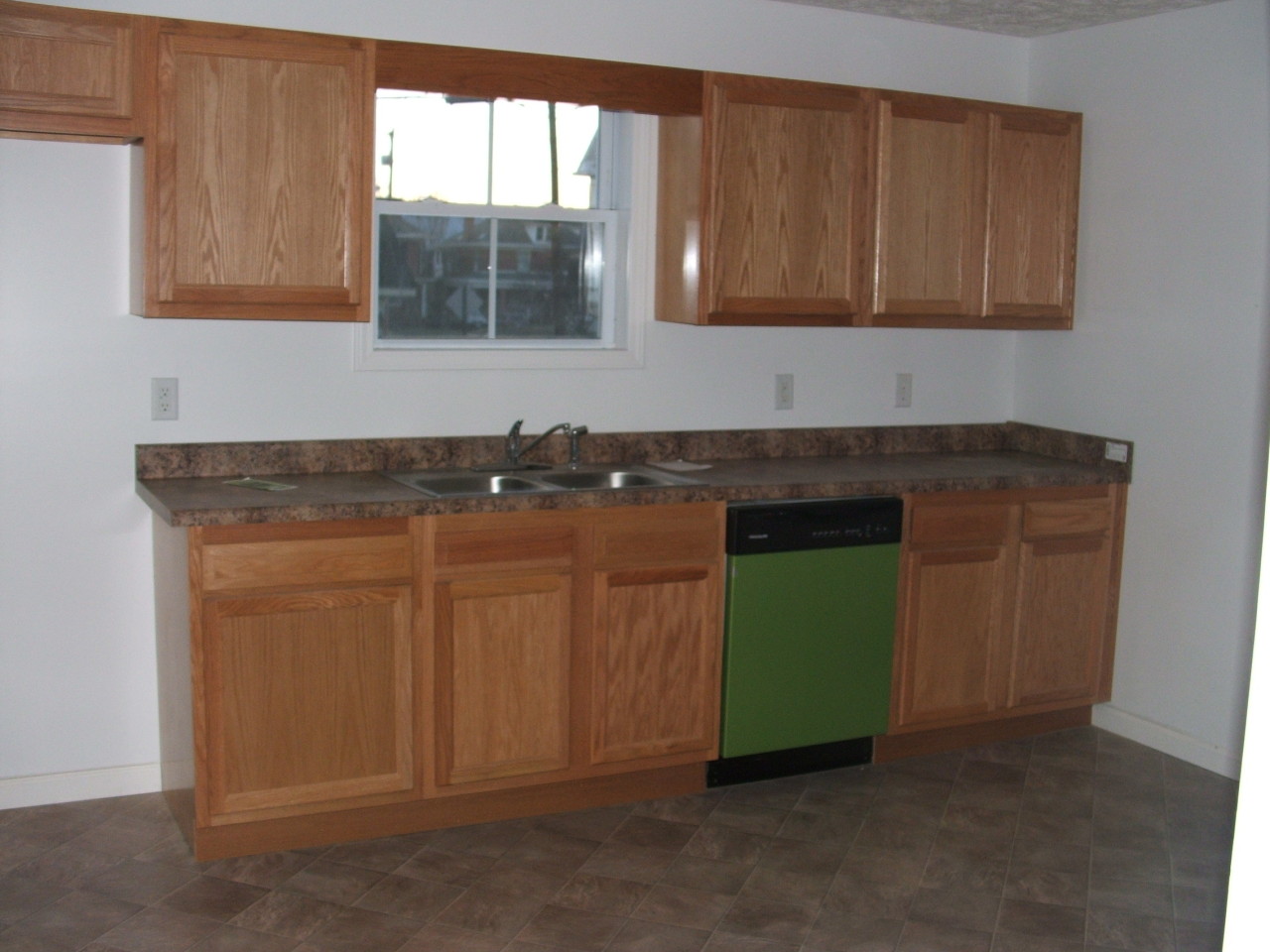 1630 Rorer Avenue Southwest Roanoke, VA 24016 - Photo 4 of 10 1630 KITCHEN