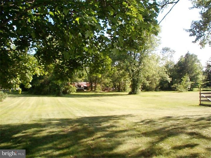 2841 St Peters Road Elverson, PA 19520 - Photo 3 of 20