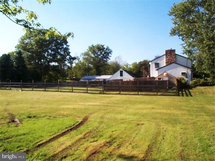 2841 St Peters Road Elverson, PA 19520 - Photo 5 of 20