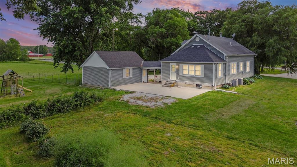 27954 300th Street Barry, IL 62312 - Photo 2 of 92