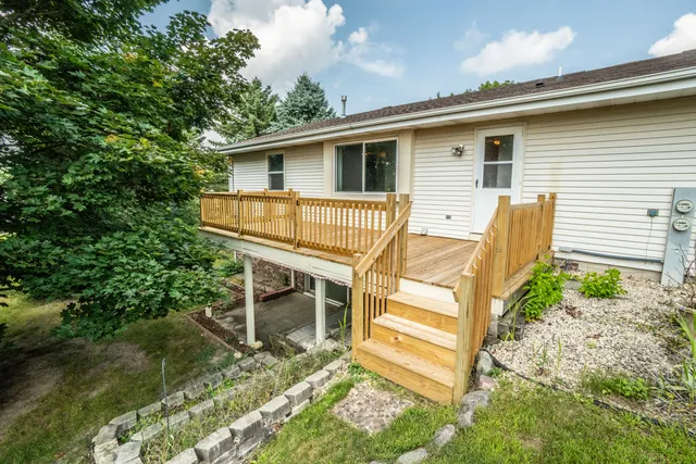 $249,900 | 1925 Hilltop Drive, West Bend, WI 53095