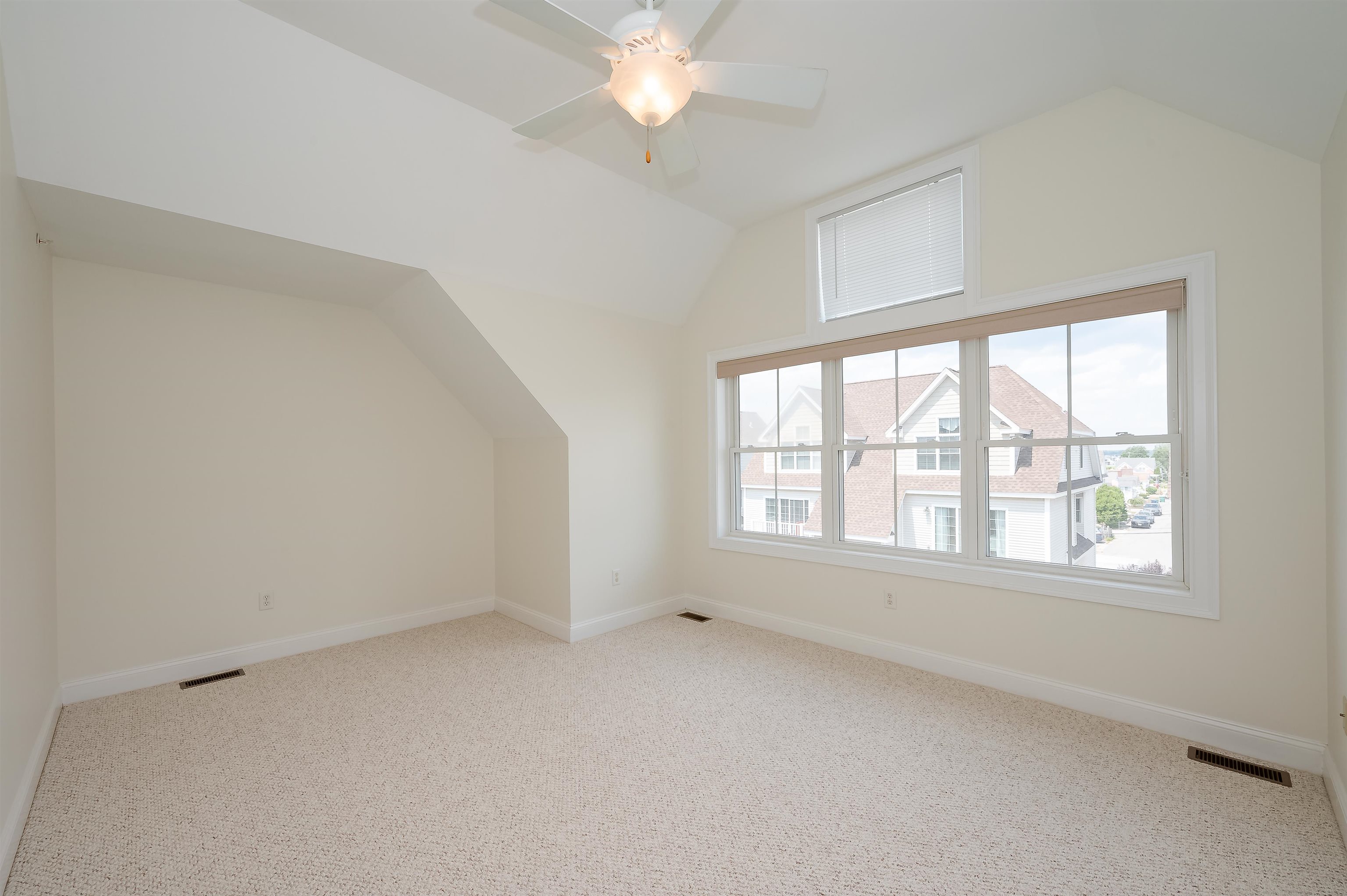 24 Harbor Road, Unit 10 Hampton, NH 03842 - Photo 18 of 40
