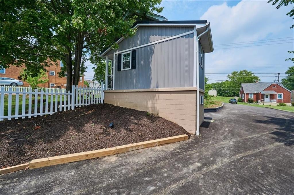 1536 Marshall Road Monaca, PA 15061 - Photo 29 of 39