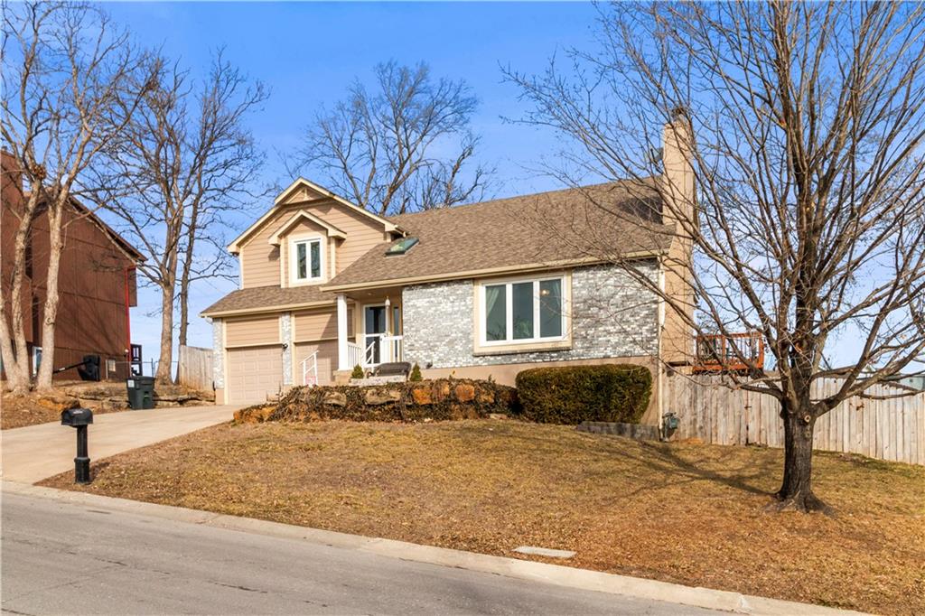 202 Southwest 25th Street Oak Grove, MO 64075 - Photo 2 of 27