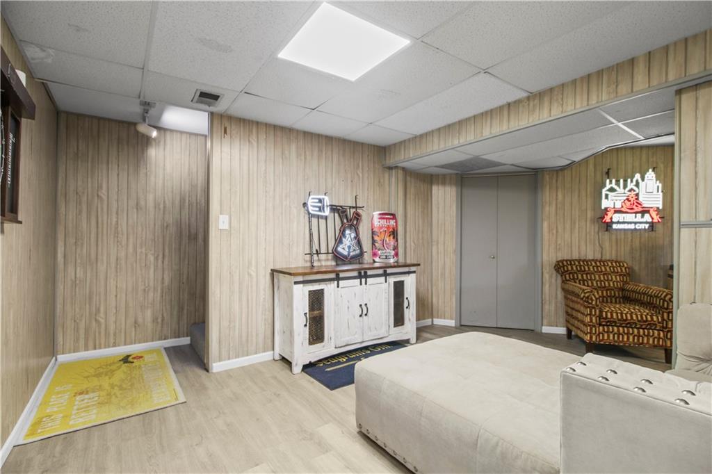 202 Southwest 25th Street Oak Grove, MO 64075 - Photo 23 of 27