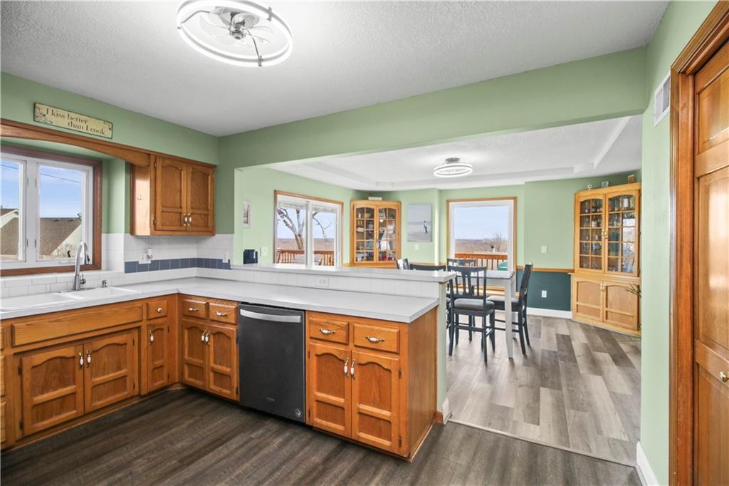 202 Southwest 25th Street Oak Grove, MO 64075 - Photo 9 of 27