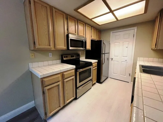 $2,349 | 2546 Alveswood Circle, San Jose, CA 95131