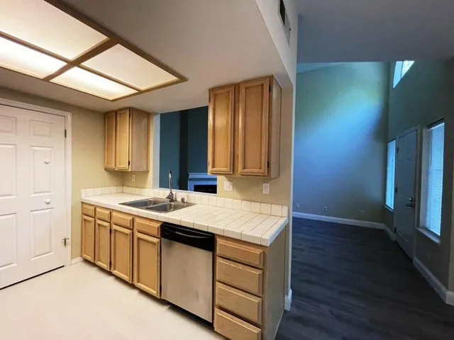 $2,349 | 2546 Alveswood Circle, San Jose, CA 95131