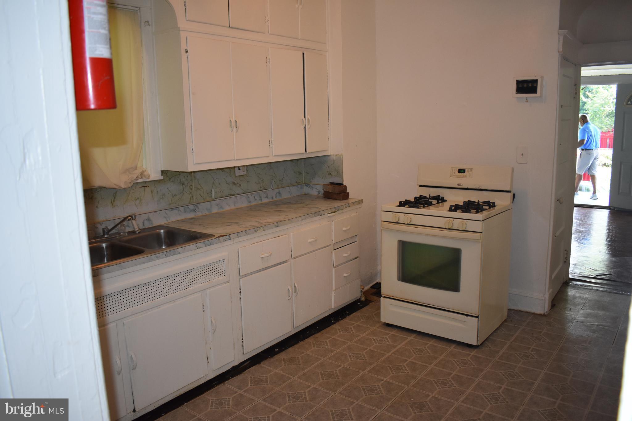 2406 Allendale Road Baltimore, MD 21216 - Photo 8 of 23 Kitchen