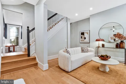 $1,400,000 | 822 5th Street Northeast, Washington, DC 20002