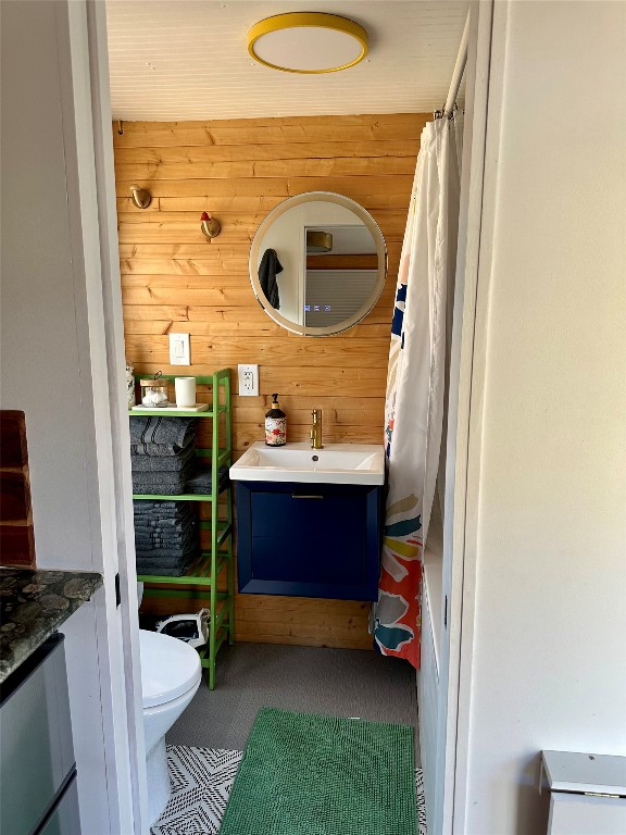 2507 East Side Drive Austin, TX 78704 - Photo 22 of 26 a utility room with dryer and washer