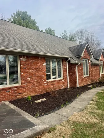 $425,000 | 4946 Beechwood Circle, Avon, IN 46123