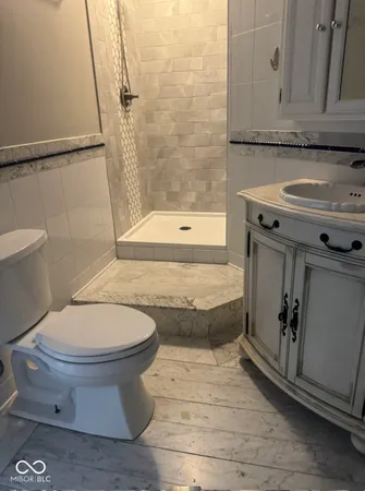 $425,000 | 4946 Beechwood Circle, Avon, IN 46123