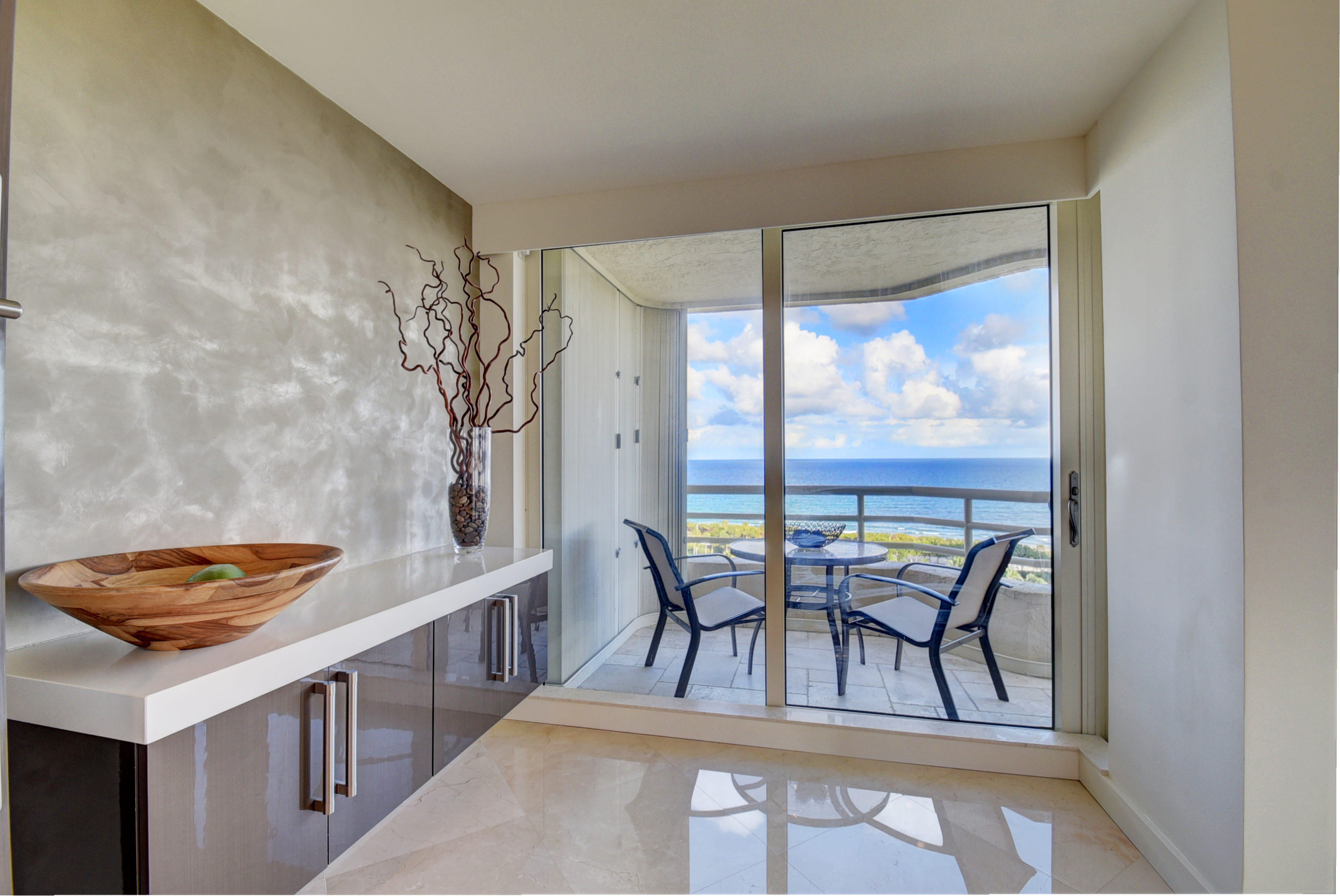 4101 North Ocean Boulevard, Unit 1509 Boca Raton, FL 33431 - Photo 15 of 55 BREAKFAST AREA