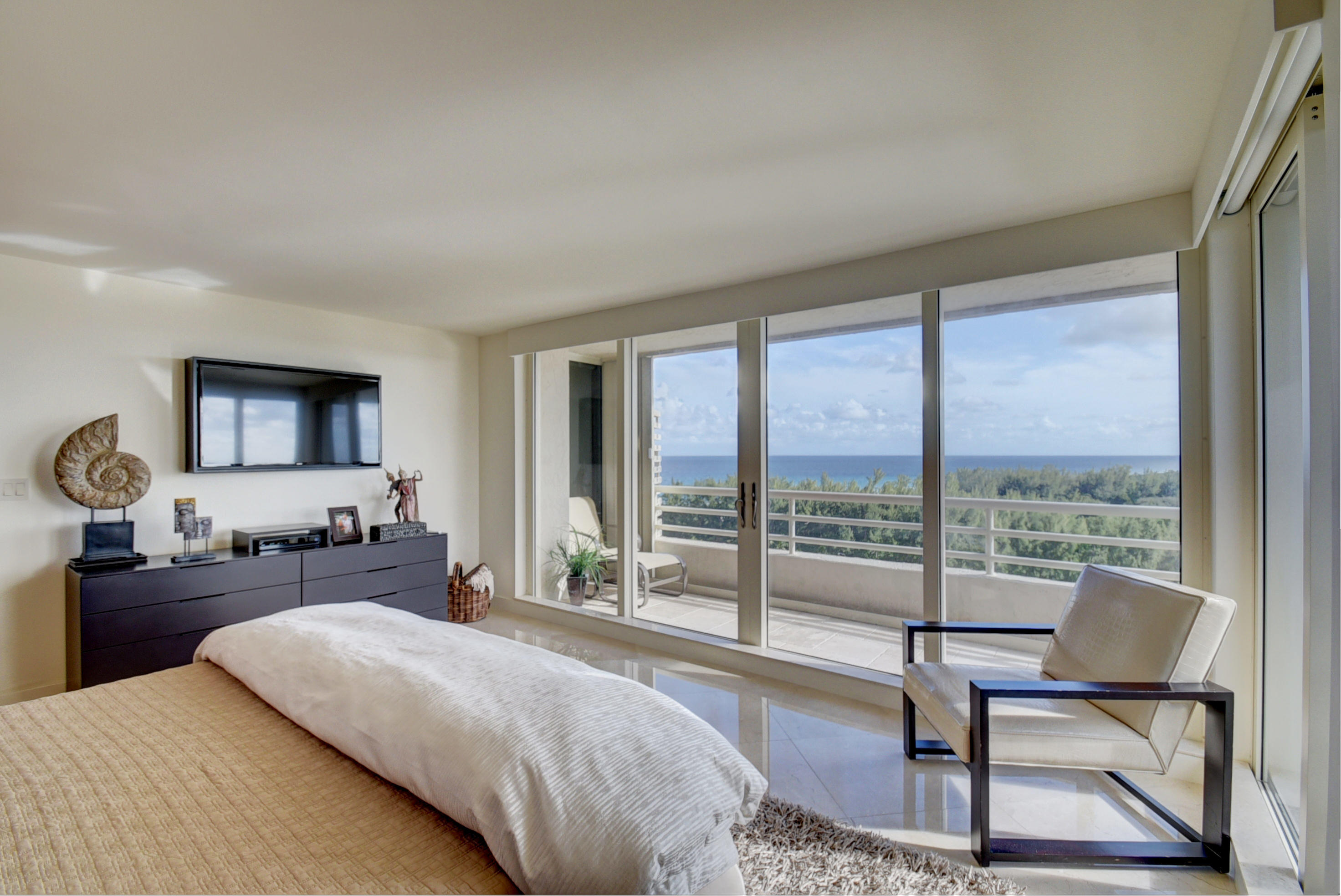 4101 North Ocean Boulevard, Unit 1509 Boca Raton, FL 33431 - Photo 20 of 55 MASTER SUITE