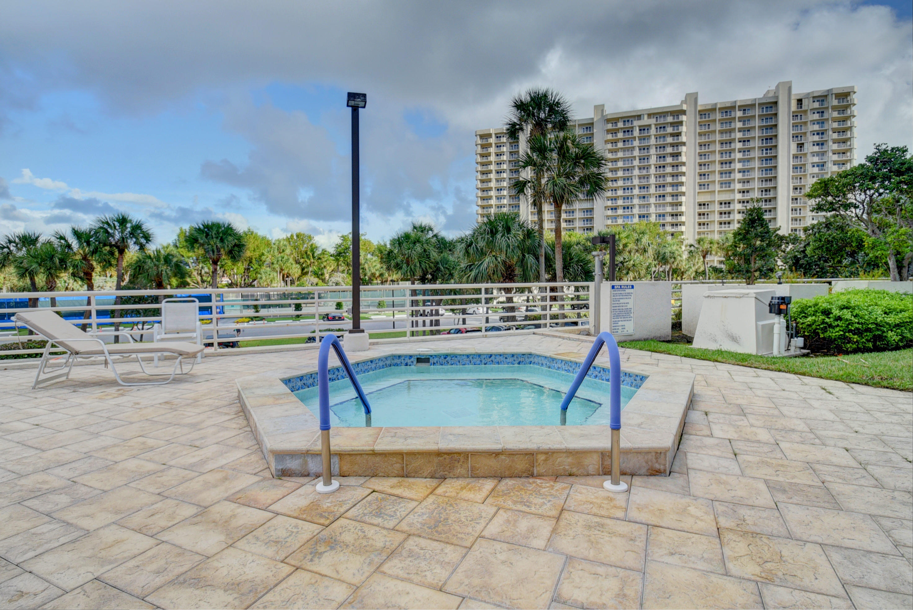 4101 North Ocean Boulevard, Unit 1509 Boca Raton, FL 33431 - Photo 38 of 55 HOT/SPA TUB