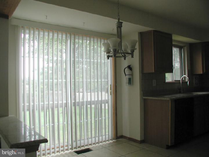 11 Polaris Road Sewell, NJ 08080 - Photo 8 of 24 Kitchen