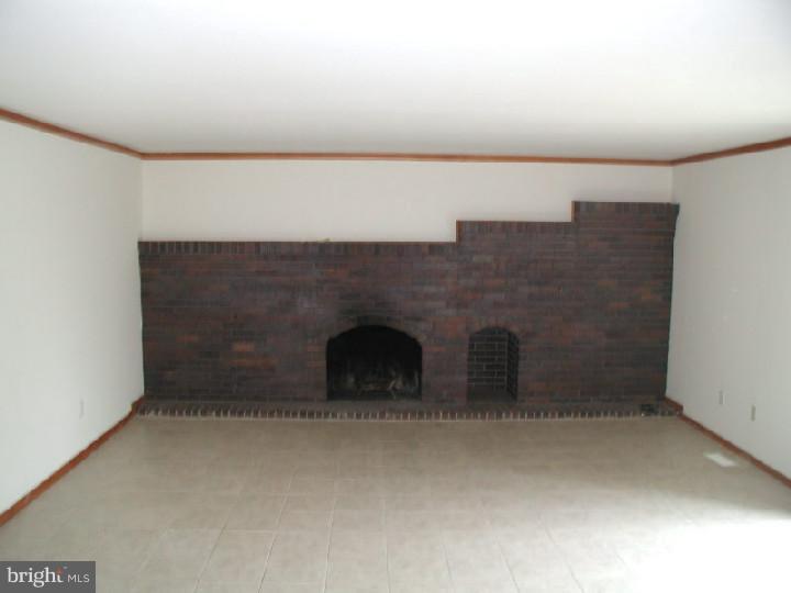 11 Polaris Road Sewell, NJ 08080 - Photo 9 of 24 Family Room