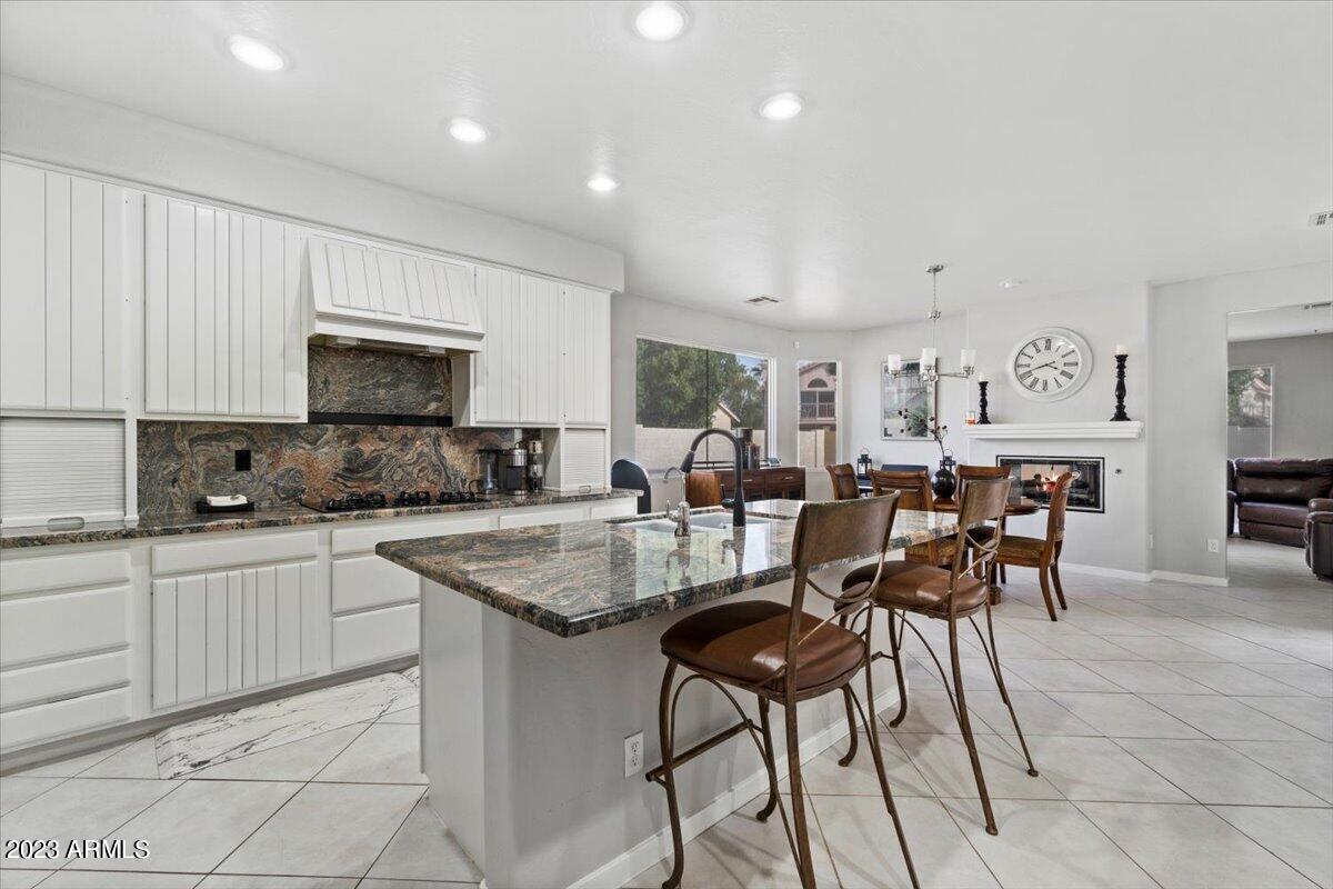 6361 West Deer Valley Road Glendale, AZ 85308 - Photo 13 of 47 Kitchen w_ Breakfast Bar