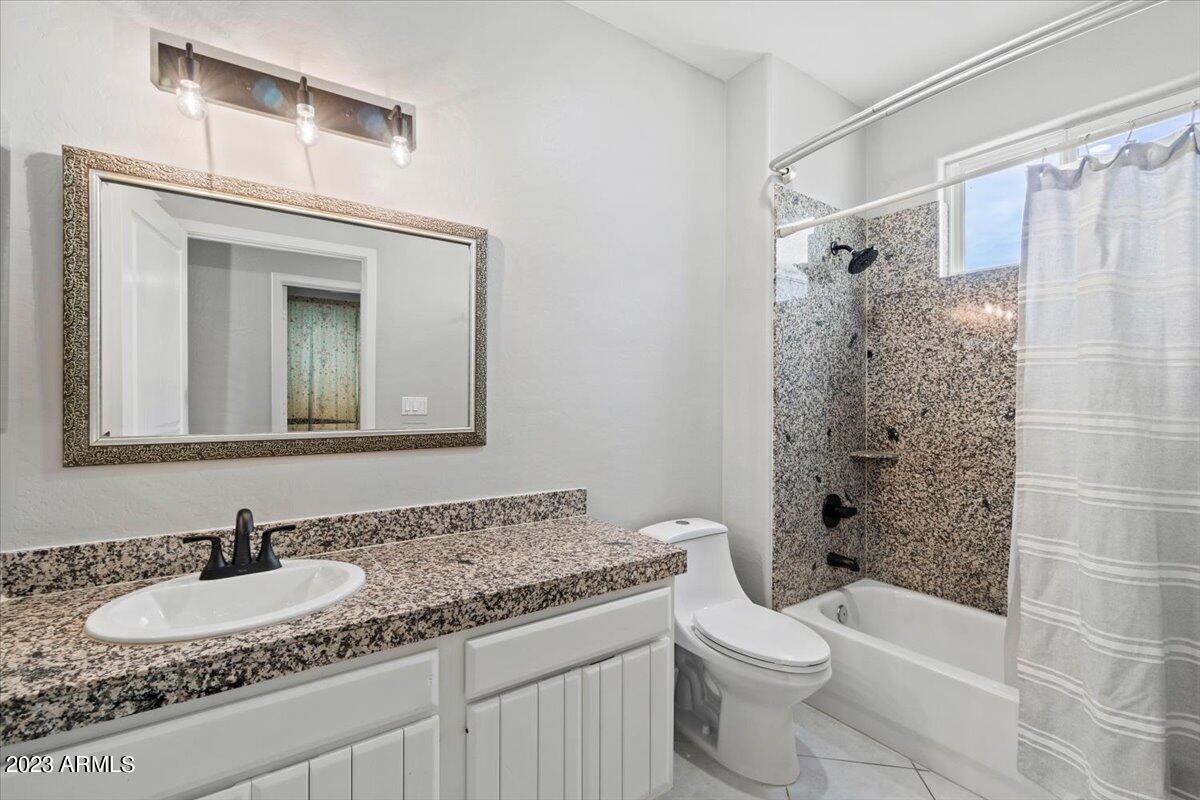 6361 West Deer Valley Road Glendale, AZ 85308 - Photo 29 of 47 Bathroom