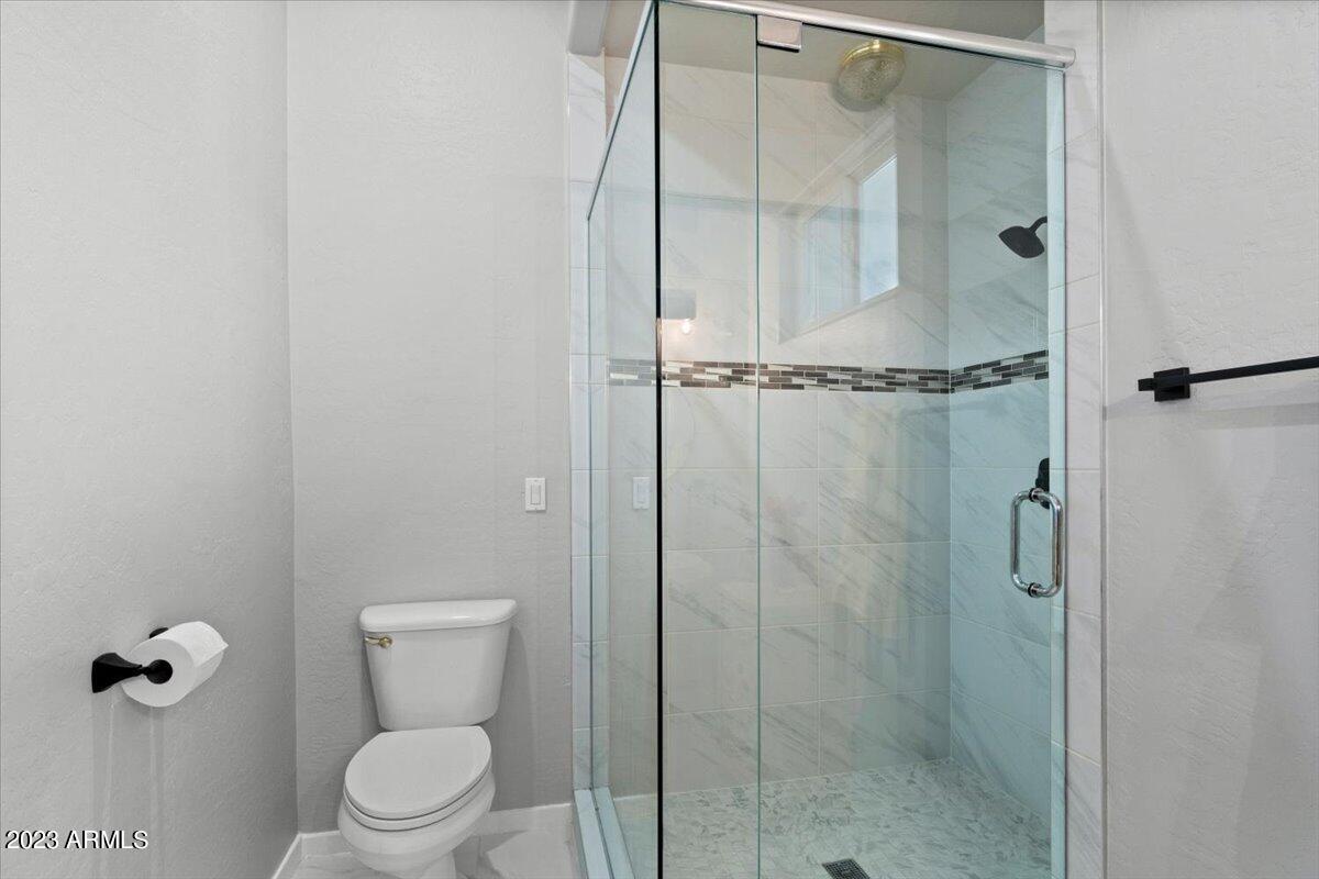 6361 West Deer Valley Road Glendale, AZ 85308 - Photo 34 of 47 Bathroom
