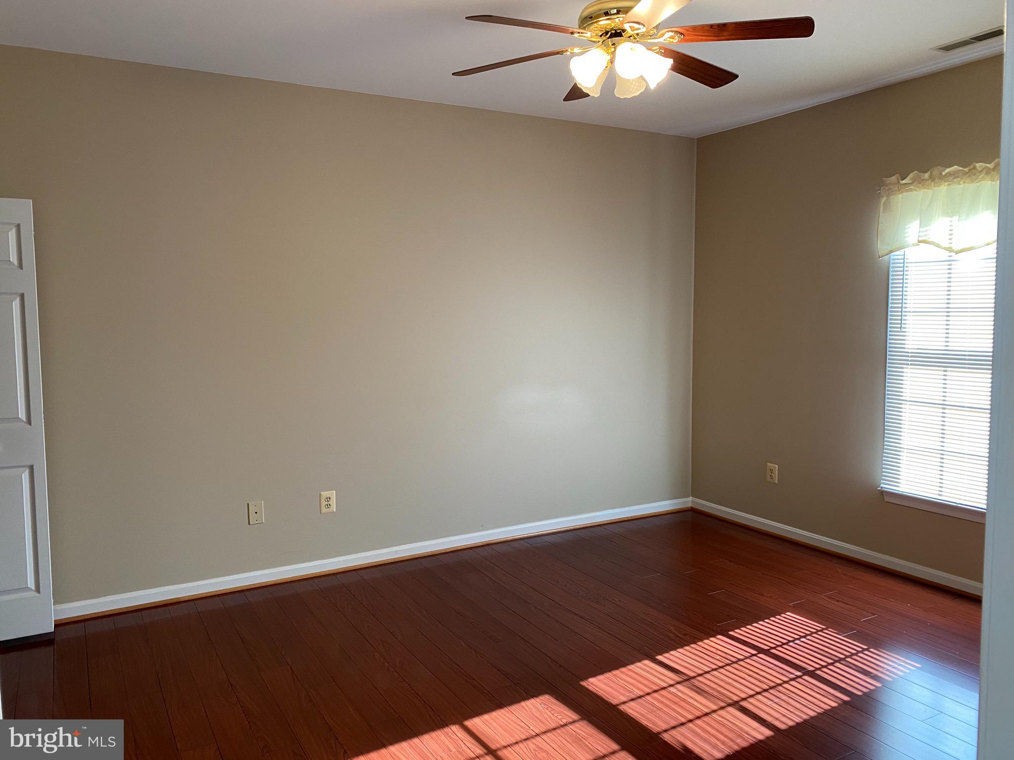 524 Wordsworth Circle Purcellville, VA 20132 - Photo 6 of 7 Primary Bedroom