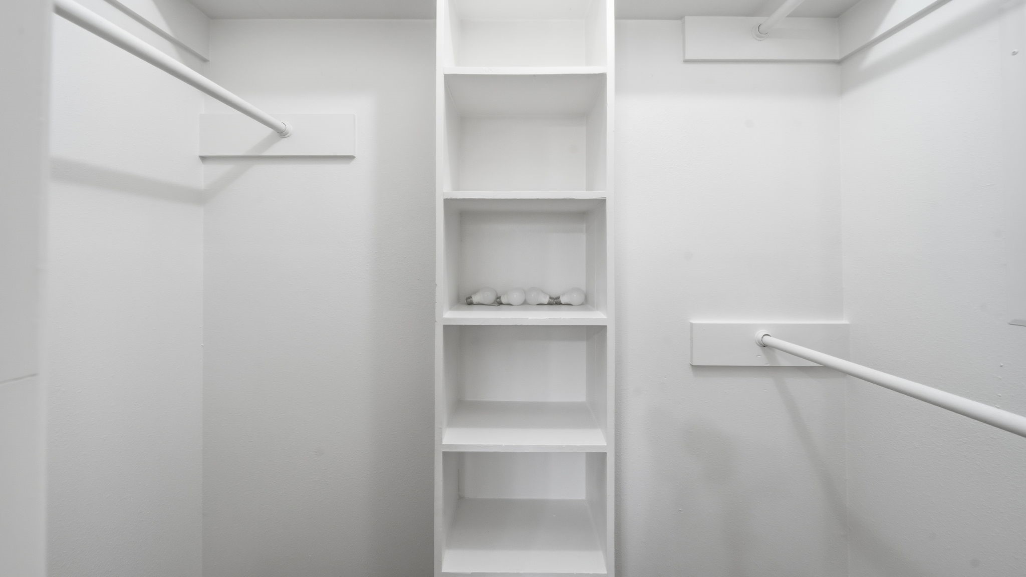 417 Shawnee Conroe, TX 77316 - Photo 9 of 18 Walk in closet with ample space.