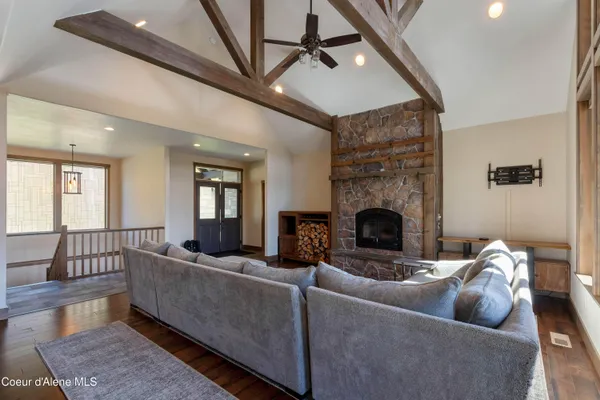 $1,375,000 | 343 Olympic Drive, Sandpoint, ID 83864