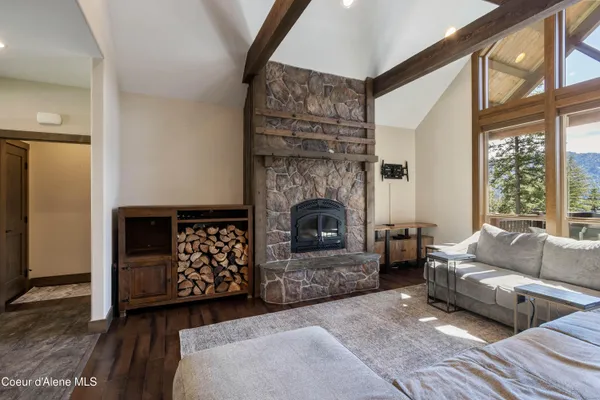 $1,375,000 | 343 Olympic Drive, Sandpoint, ID 83864