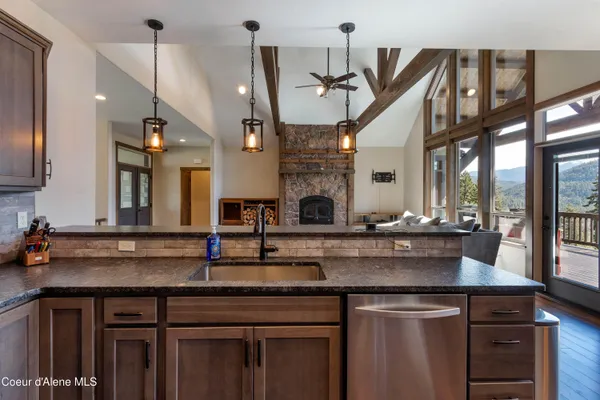 $1,375,000 | 343 Olympic Drive, Sandpoint, ID 83864